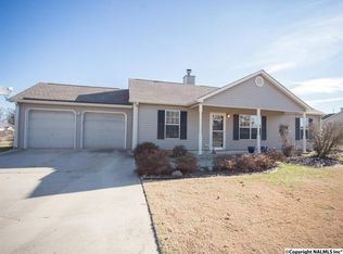 107 Meadow Green Dr, New Market, AL 35761