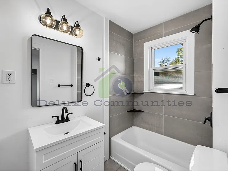 851 Worden St SE — Photo 14