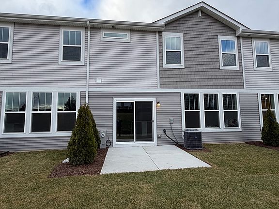 2nd image of 12217 Dodwell St