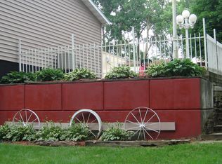 703 Kirk Ave, Elgin, IL 60120