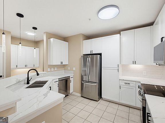 2nd image of 400 17th St NW Unit 2322
