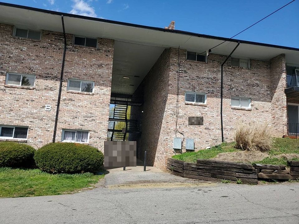 2nd image of 1281 Village Dr APT B10