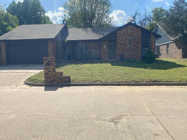 113 Goldsborough Rd, Midwest City, OK 73130