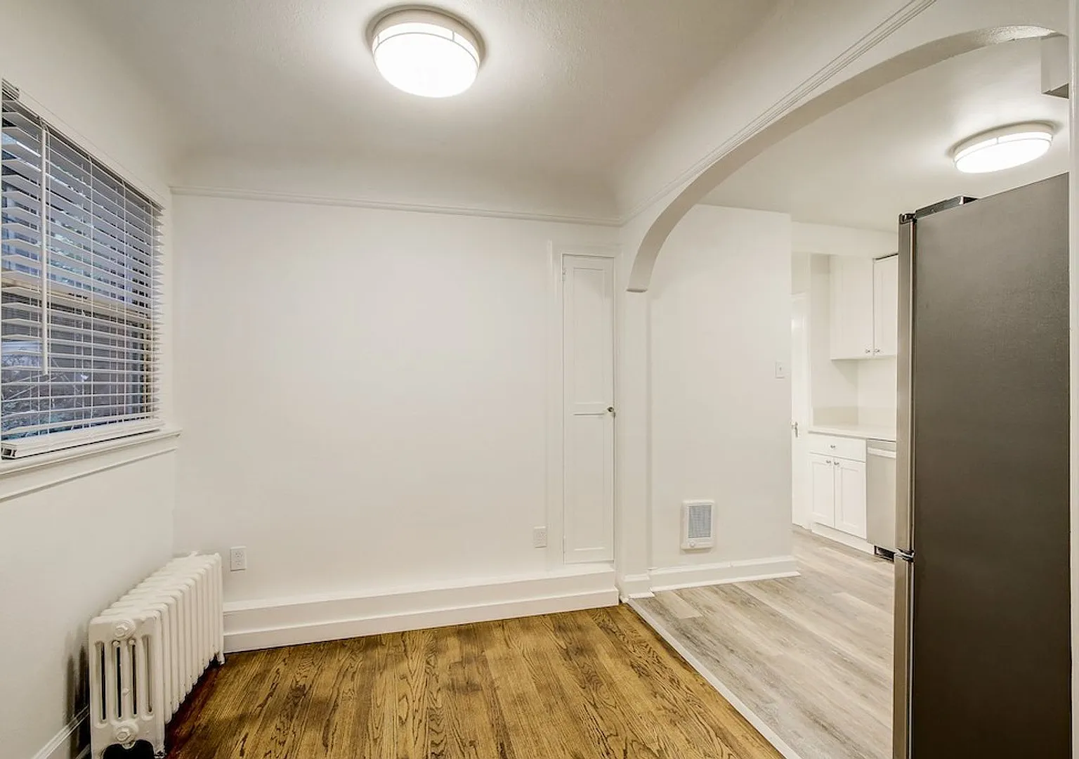 Harvard Apartments — Photo 4