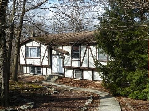 Ringwood Bilevel Erskine Lake