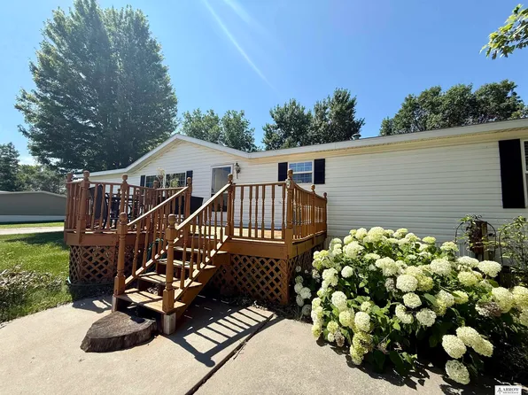 3809 NW Ebony Ct, Lincoln, NE 68521