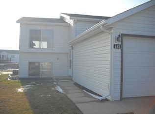 725 Elmwood Dr W, West Fargo, ND 58078