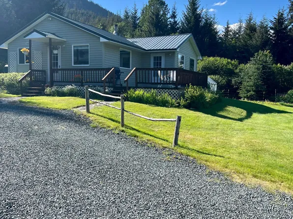 4223 Lutak Rd, Haines, AK 99827