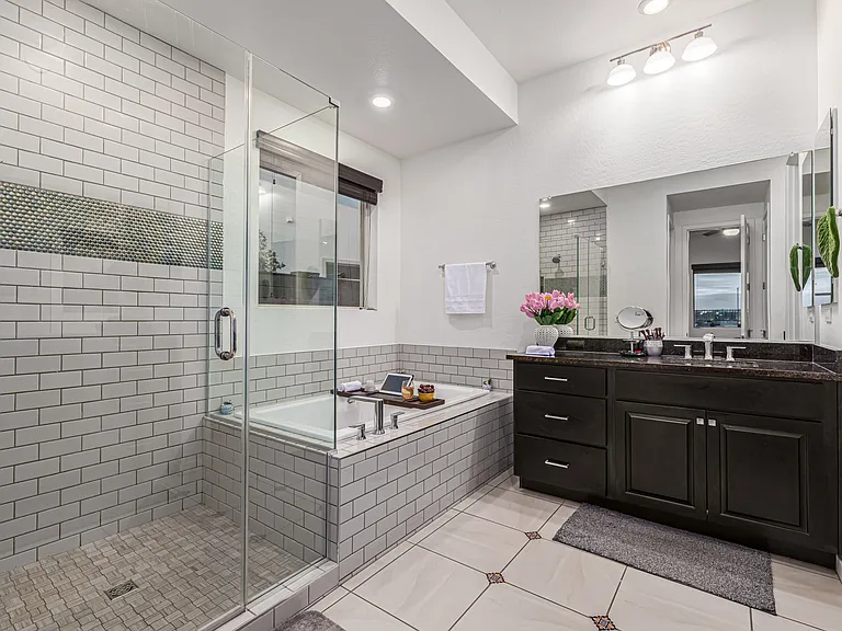 22112 N 59th Pl — Photo 14