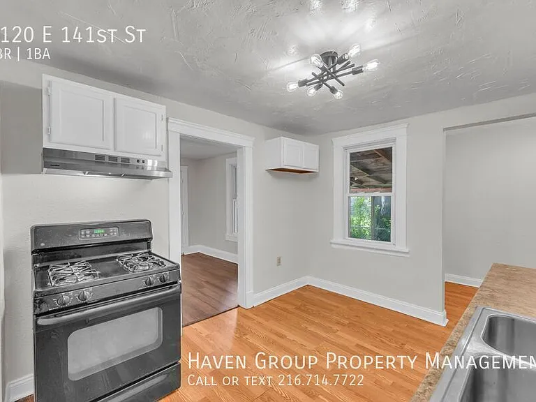 4120 E 141st St — Photo 11
