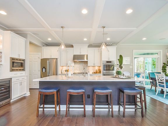7th image of this home