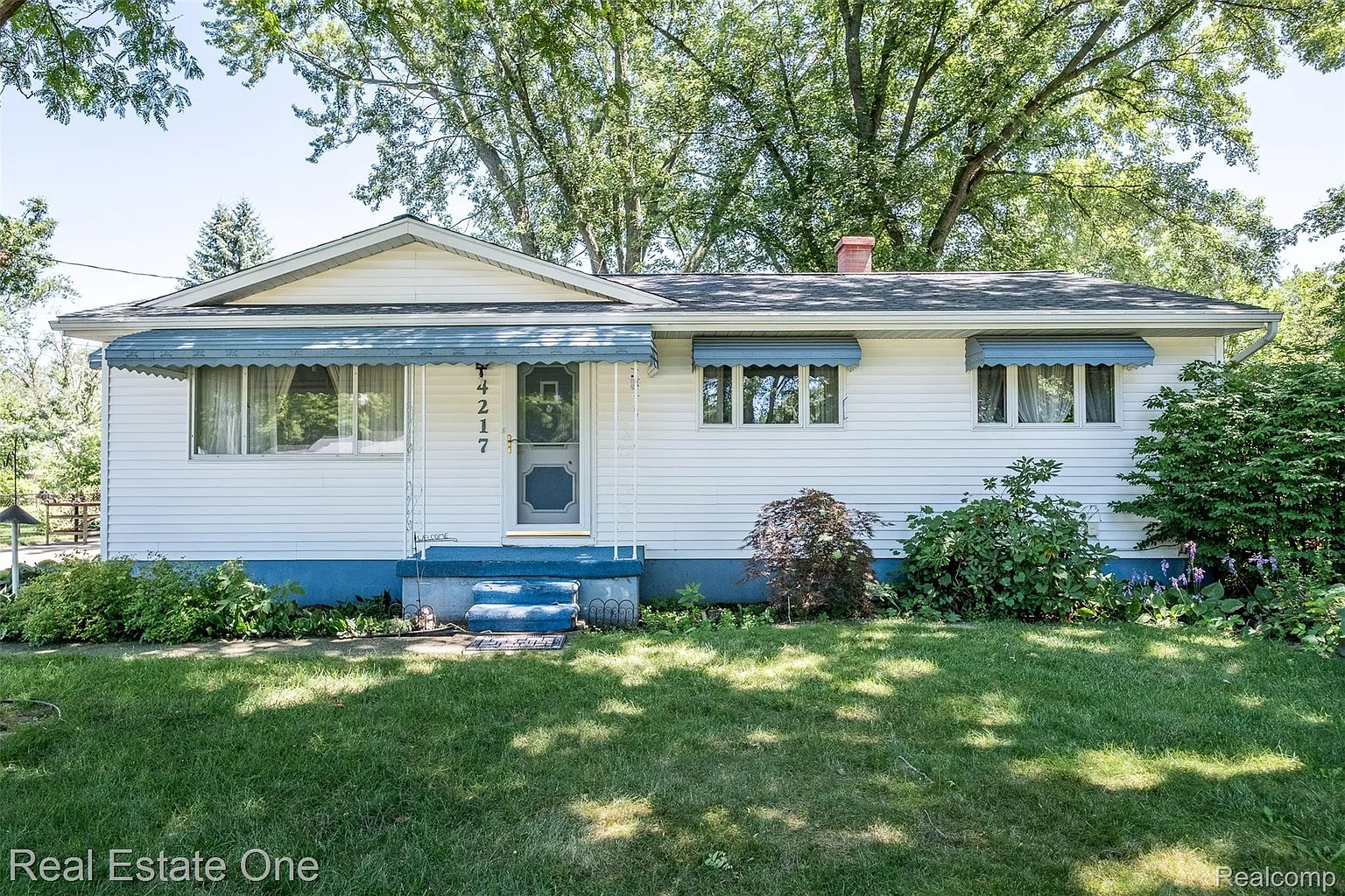 4217 Carmanwood Dr photo 1