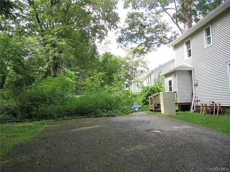 25 Fairway Dr #2 — Photo 22