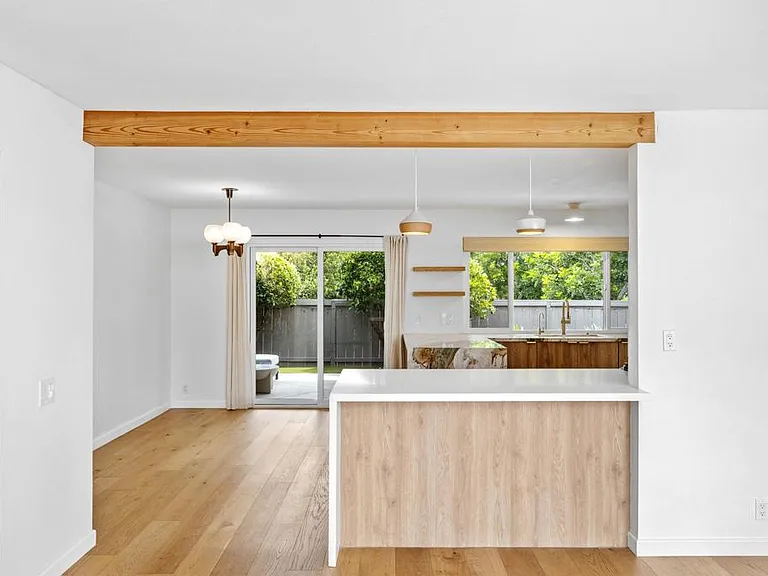 1009 La Tierra Dr — Photo 5