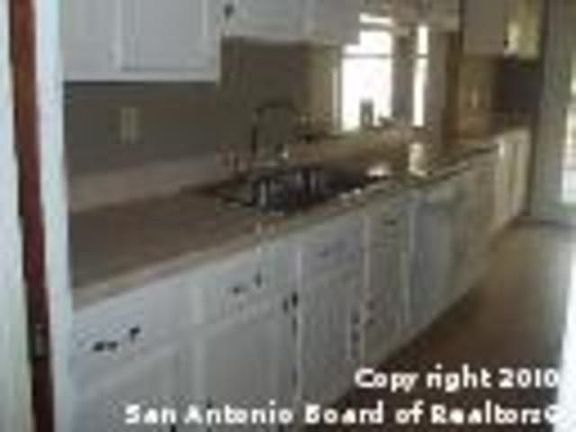 5th image of 3701 Summer Breeze Ln