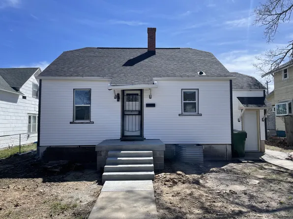 218 W 28th St, Kearney, NE 68845