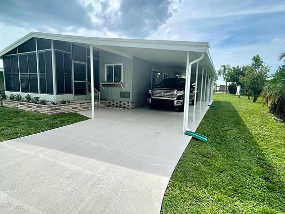 3rd image of 3055 Lamplighter Dr