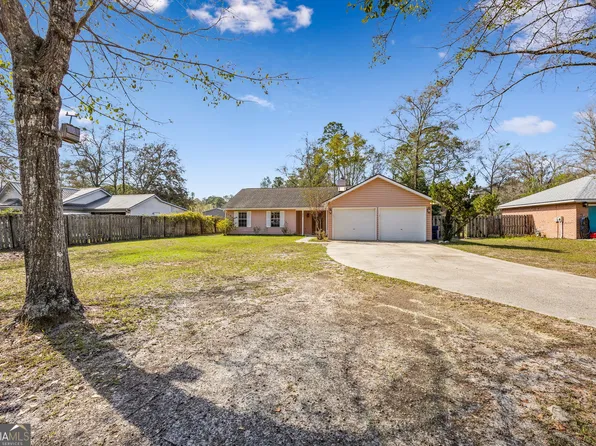 279 W Pine Ave, Kingsland, GA 31548