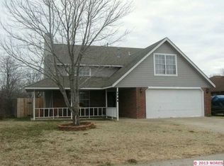 1706 S Muskogee Pl, Claremore, OK 74019