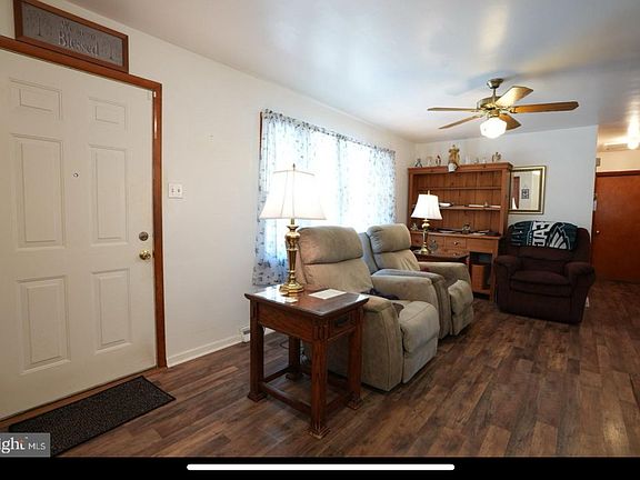 2nd image of 511 Manheim Ave
