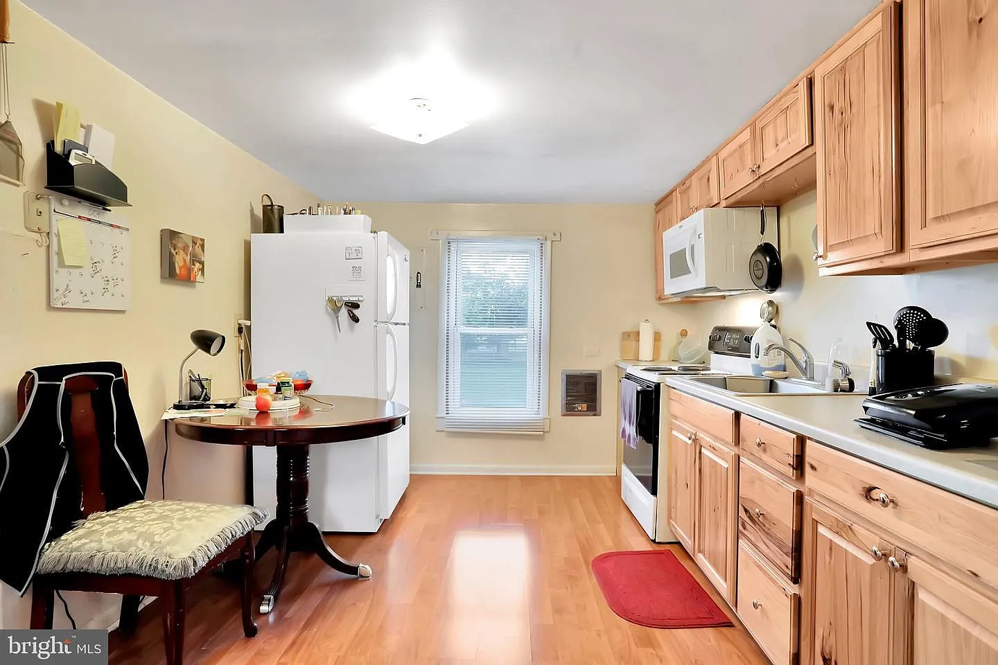 1 bed, 800 sqft, $1,300 — Photo 1