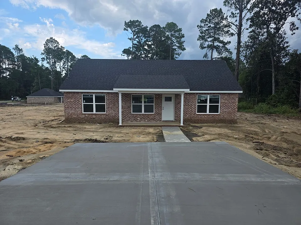 111 Holly Hill Dr