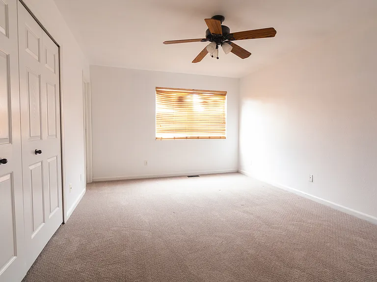1395 Roseville Dr — Photo 32
