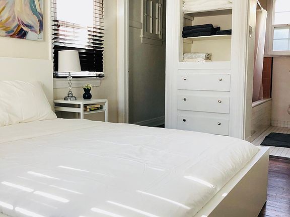 3rd image of 1236 N Cahuenga Blvd #1/4