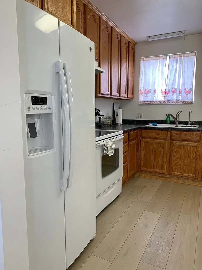 Fully Furnished 2 bedroom — Photo 1