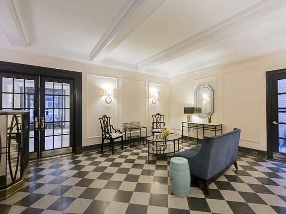 3rd image of 150 W 55th St #5C