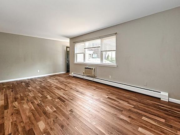 5th image of 137 Regency Park #137