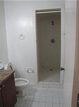 5th image of 8851 NW 119th St Unit 4408