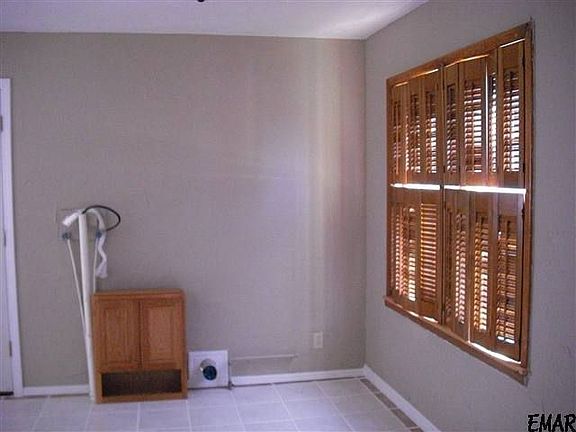 3rd image of 2801 E Eucalyptus Ave