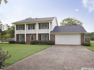 1027 Way Thru The Woods SW, Decatur, AL 35603