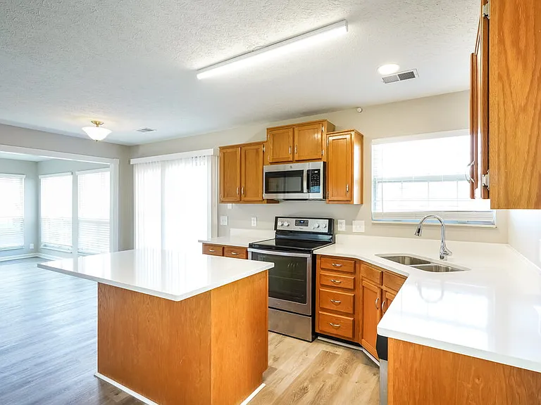 3106 Creekview Ln — Photo 8
