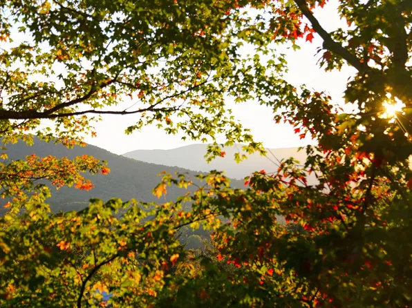 (undisclosed Address), Warren, VT 05674