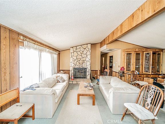 5th image of 19384 El Rivino Rd