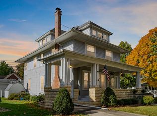 707 N Main St, Elkader, IA 52043