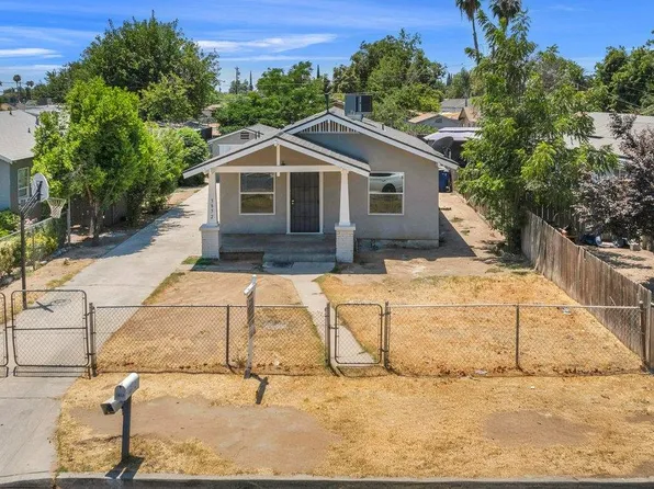 3852 E Thomas Ave, Fresno, CA 93702