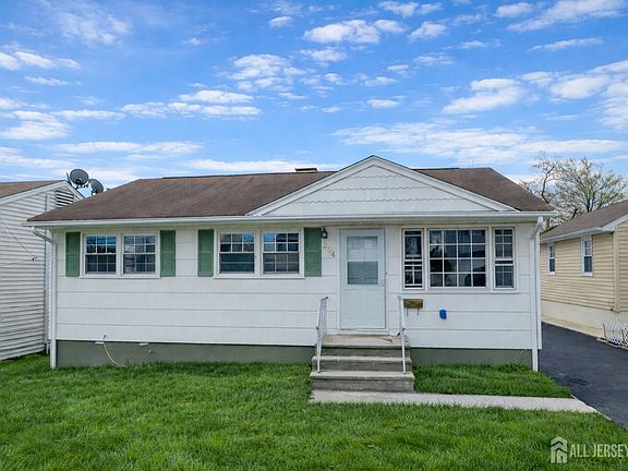 2nd image of 254 E George Pl