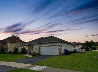 637 Larkspur Ln, Matteson, IL 60443