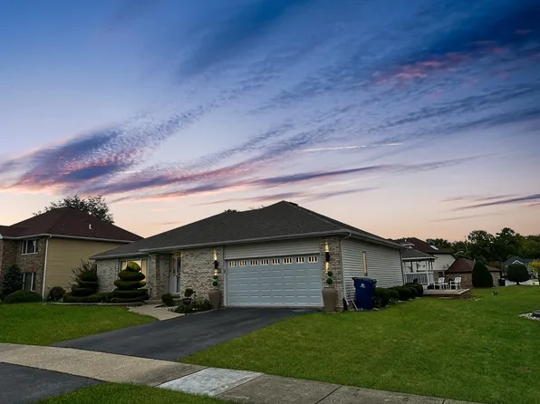 637 Larkspur Ln, Matteson, IL 60443