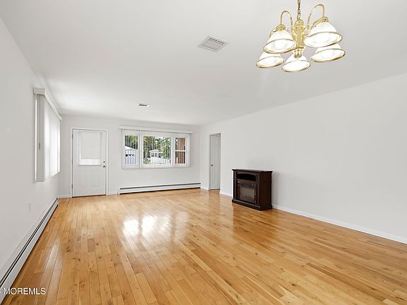 2nd image of 164 Bonaire Drive