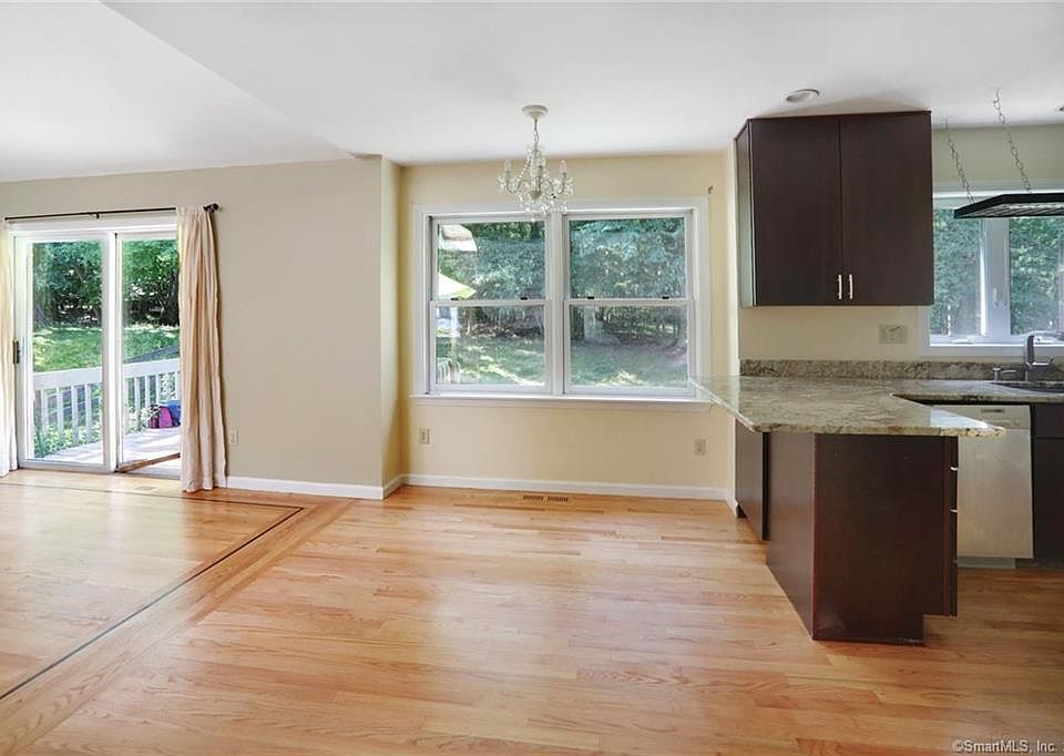2nd image of 355 Stevenson Rd