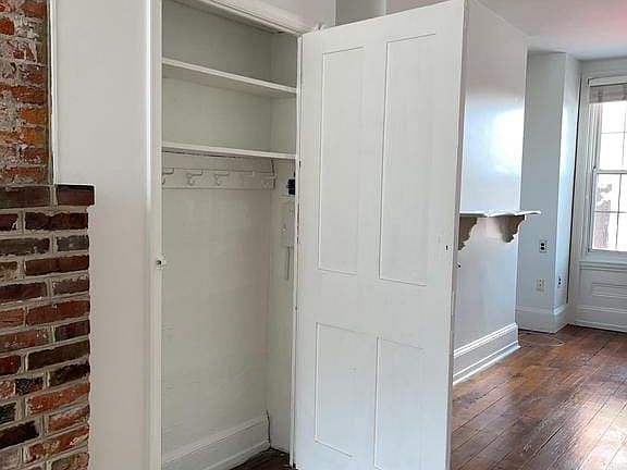 5th image of 1024 E Palmer St