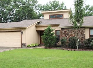 1804 S Cherry St, Stuttgart, AR 72160