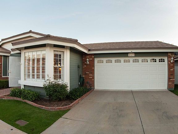 2nd image of 607 E Campo Bello Dr