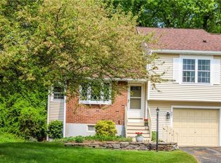 401 The Mdws #401, Enfield, CT 06082