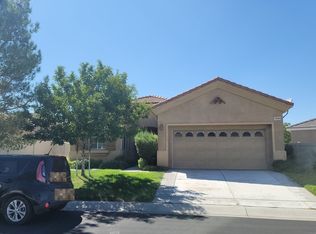 10454 Silverwood Rd, Apple Valley, CA 92308