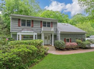 51 Hidden Hollow Ln, Millwood, NY 10546